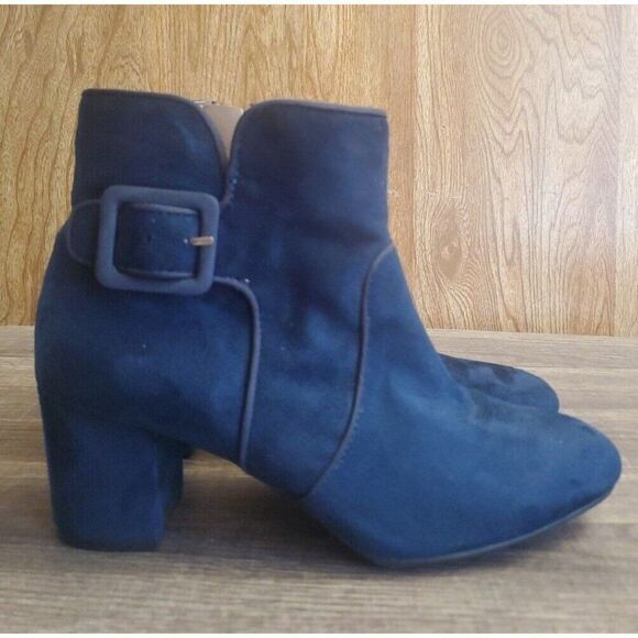 White Mountain Shoes - White Mountain Calisi Blue Buckle Booties Shoes‎ Womens Size 6.5